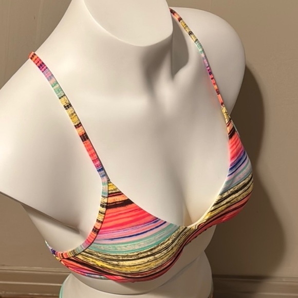 Eidon Striped Bikini Set - Picture 4 of 6